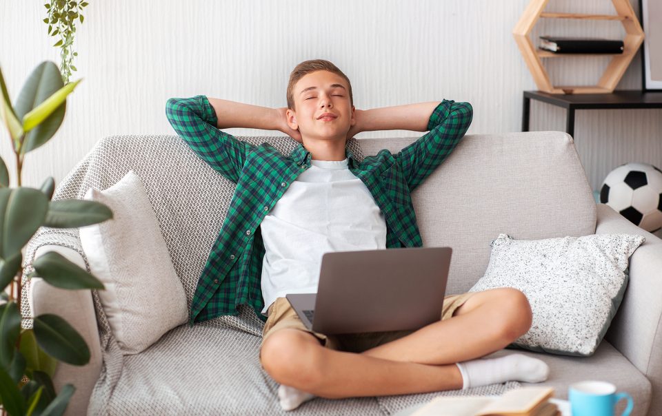 Mon Alvéole Espaces de vie indépendants écoresponsables et solidaires gamme de modules chambre d'étudiant